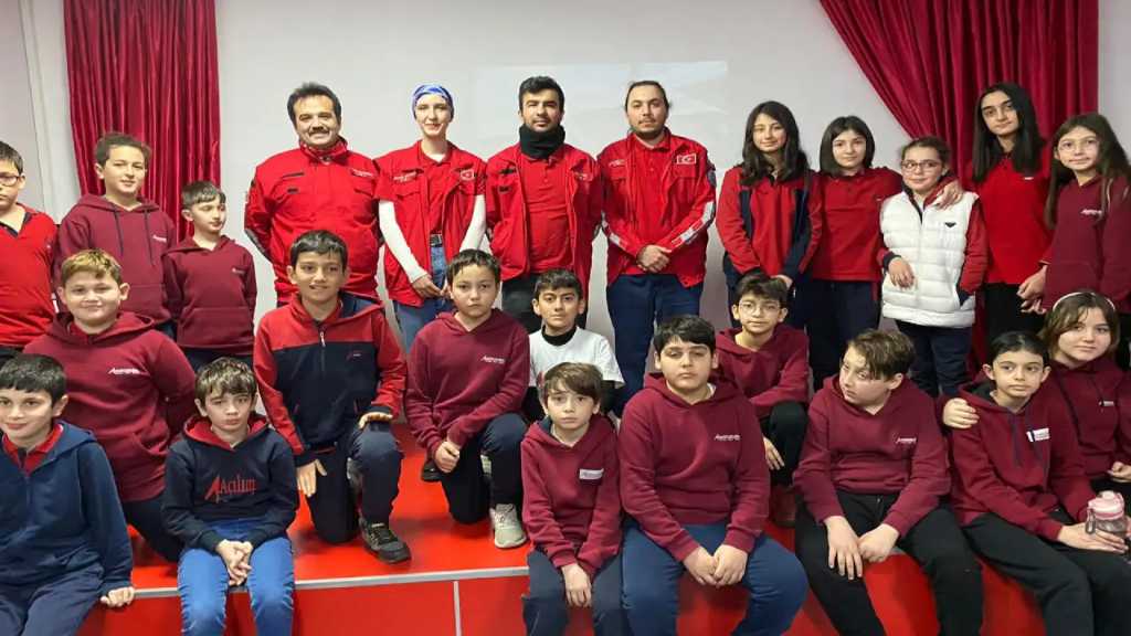 Hayat Arama Kurtarma Derneği Özel Sakarya Açılım Okullarında Konferans Verdi